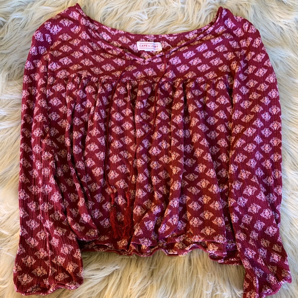 Long sleeve blouse.